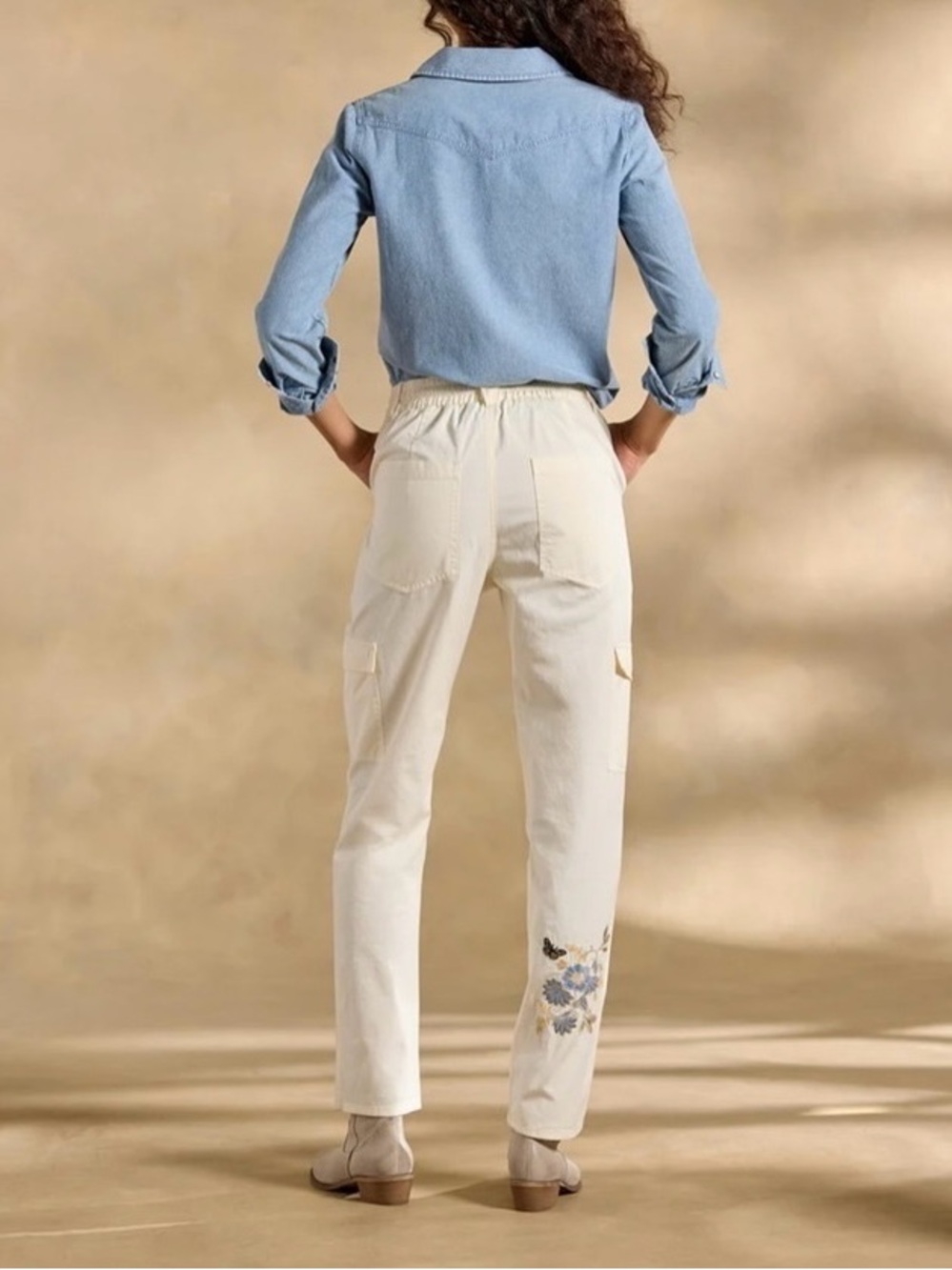 Sundance Embroidered Cream Cargo Pants with Floral Detail - Picture 2 of 10